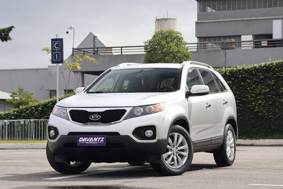 KIA SORENTO 2.4 EX2 4X2 16V GASOLINA 4P AUTOMÁTICO KIA SORENTO 2.4 EX2 4X2 16V GASOLINA 4P AUTOMÁTICO